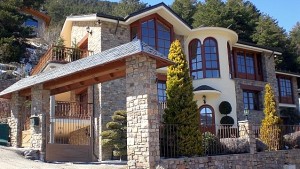 Spacious detached house
